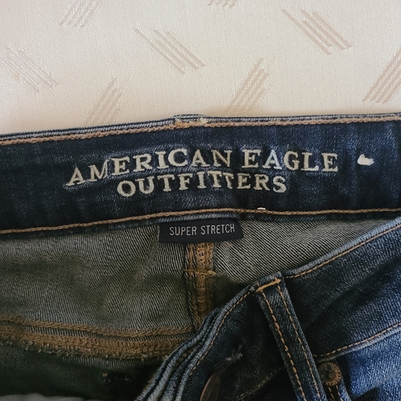 AE ladies jeans - Picture 3 of 4